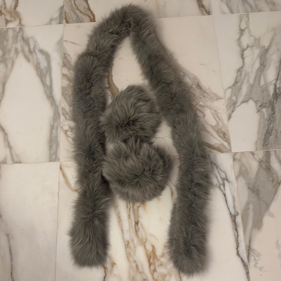 Genuine Fox fur scarf and sleeve cuffs - Picture 3 of 13